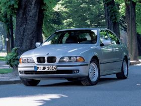 IV (E39)